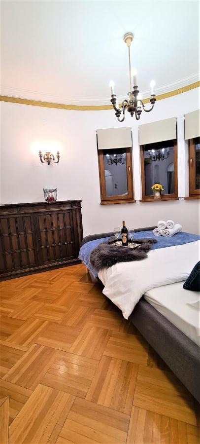Appartamento Central Arghezi University Square Bucarest Esterno foto